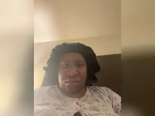 Queenky  live sex cam
