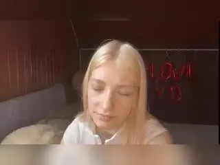 LuciTisue  live sex cam