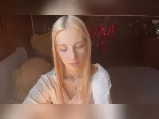 LuciTisue  live sex cam