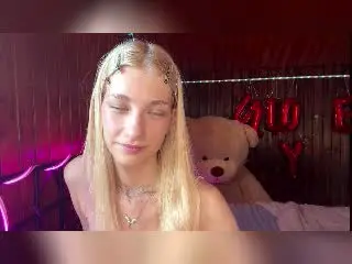 LuciTisue  live sex cam