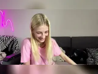 LuciTisue  live sex cam