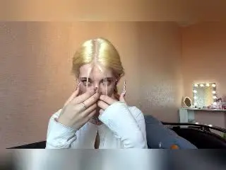 LuciTisue  live sex cam