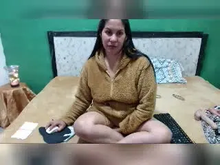 RoraimAnaggie  live sex cam