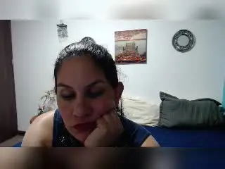 RoraimAnaggie  live sex cam