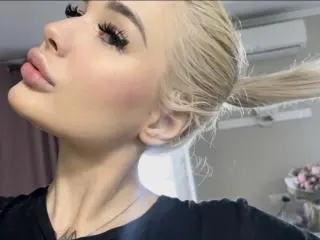 SweetNosha  live sex cam