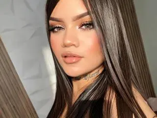 CandyLatina69  live sex cam