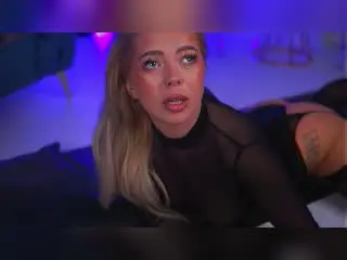 RedLara  live sex cam