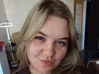 DelmaMoen  live sex cam
