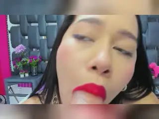 DakotaGauthier  live sex cam