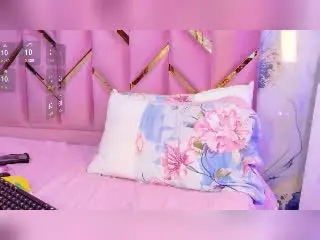 MissNahomi  live sex cam