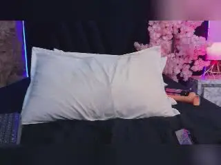 MissNahomi  live sex cam