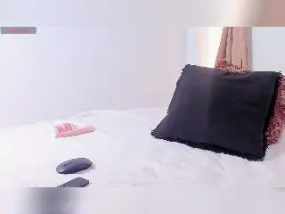 MissNahomi  live sex cam