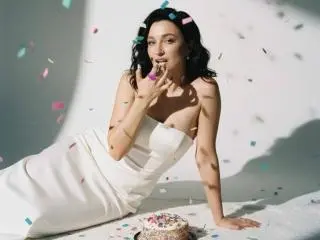 Limina  live sex cam