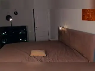 EsterGillom  live sex cam