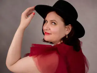 BigTitsXHot  live sex cam