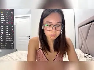 EmelineLattig  live sex cam