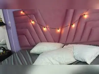 HollyCattaleiya  live sex cam