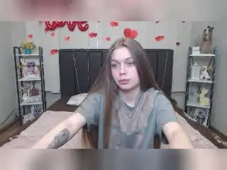 LaraPika  live sex cam