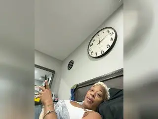 PinkyX69  live sex cam