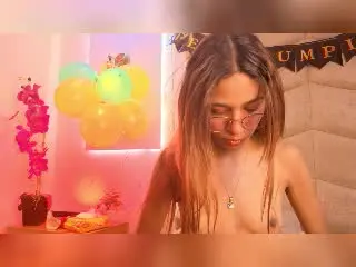 ValerieWoods  live sex cam