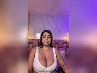 AlannaL  live sex cam