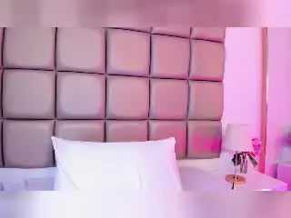 AnnyBentleii  live sex cam