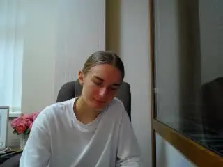 MargoHey  live sex cam