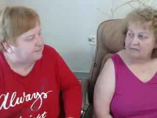 HelenAndChristy  live sex cam
