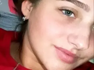 Lovelyy  live sex cam