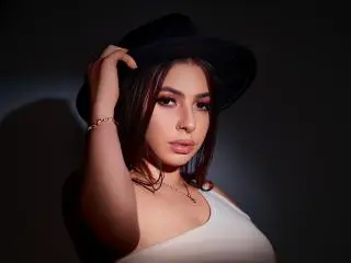 VanessaClose  live sex cam