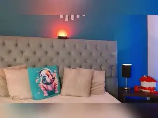 VanessaClose  live sex cam
