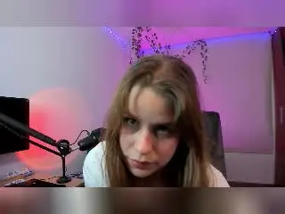 SwanKyivy  live sex cam