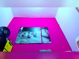 PiedsMagiques  live sex cam