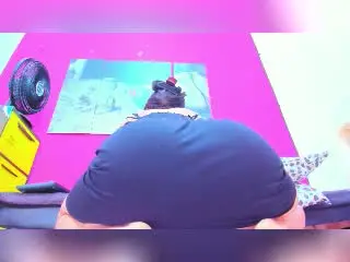 PiedsMagiques  live sex cam