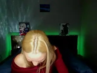 CrystalHope  live sex cam