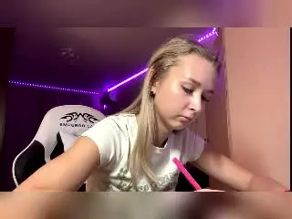KiraRemsberg  live sex cam