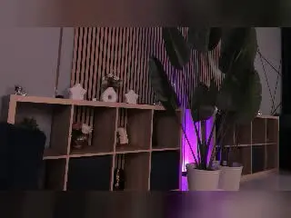 TiaCyrus  live sex cam