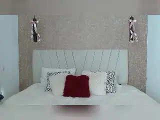 YeraCarey  live sex cam