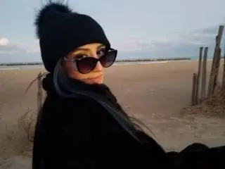 Zoeebm  live sex cam