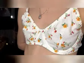 EmeraldWeinreb  live sex cam