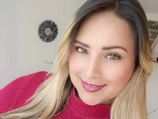 Marcee69  live sex cam