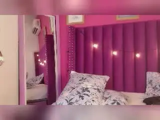 DreamingOfU  live sex cam
