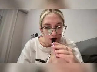FellDivain  live sex cam
