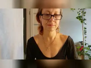 LioraWeiss  live sex cam