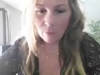 Sexecristal  live sex cam