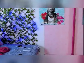 DyanaMoon  live sex cam