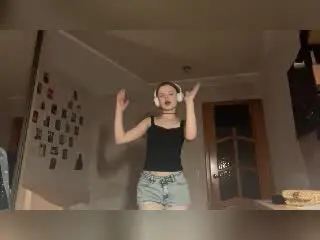 CheliaFloerke  live sex cam