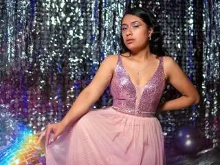 RoxanneHan  live sex cam