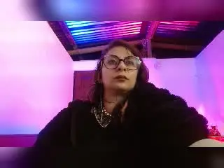 SerenaXYZ  live sex cam