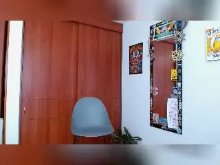 VioletteSourire  live sex cam